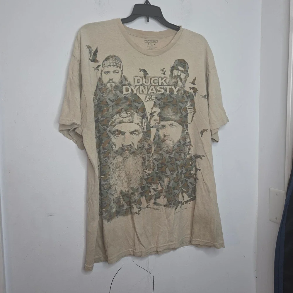 Duck Dynasty A&E Robertson Family Graphic T-Shirt Tan Mens XL Short Sleeve